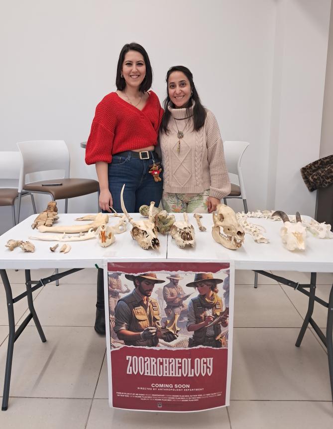 Anthropology PhD Students Tuğçe Yalçın and Sarieh Amiribeirami explained how markings on animal bones—such as cut marks, weathering, and gnawing—reveal insights into ancient diets, environments, and human-animal interactions.